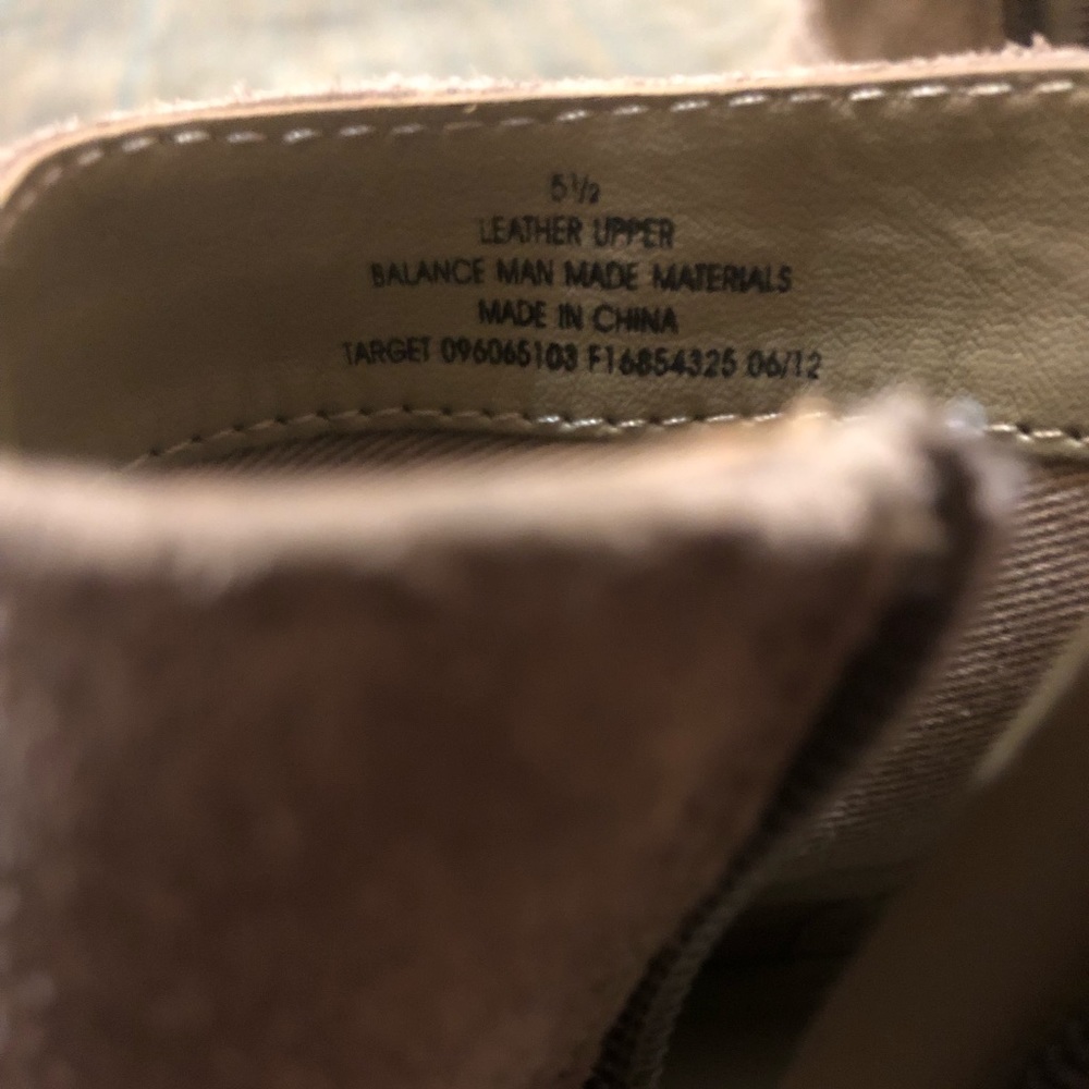 • Mossimo booties • - Picture 6 of 7